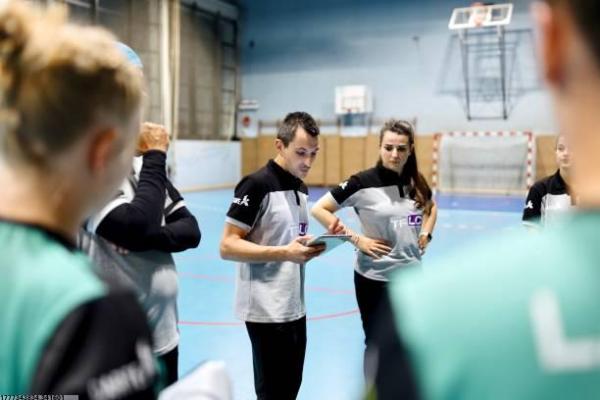 新疆体育培训公司资源整理